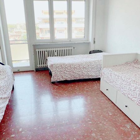 Female Dormitory For Only Female Bed & Breakfast Rome Exterior photo