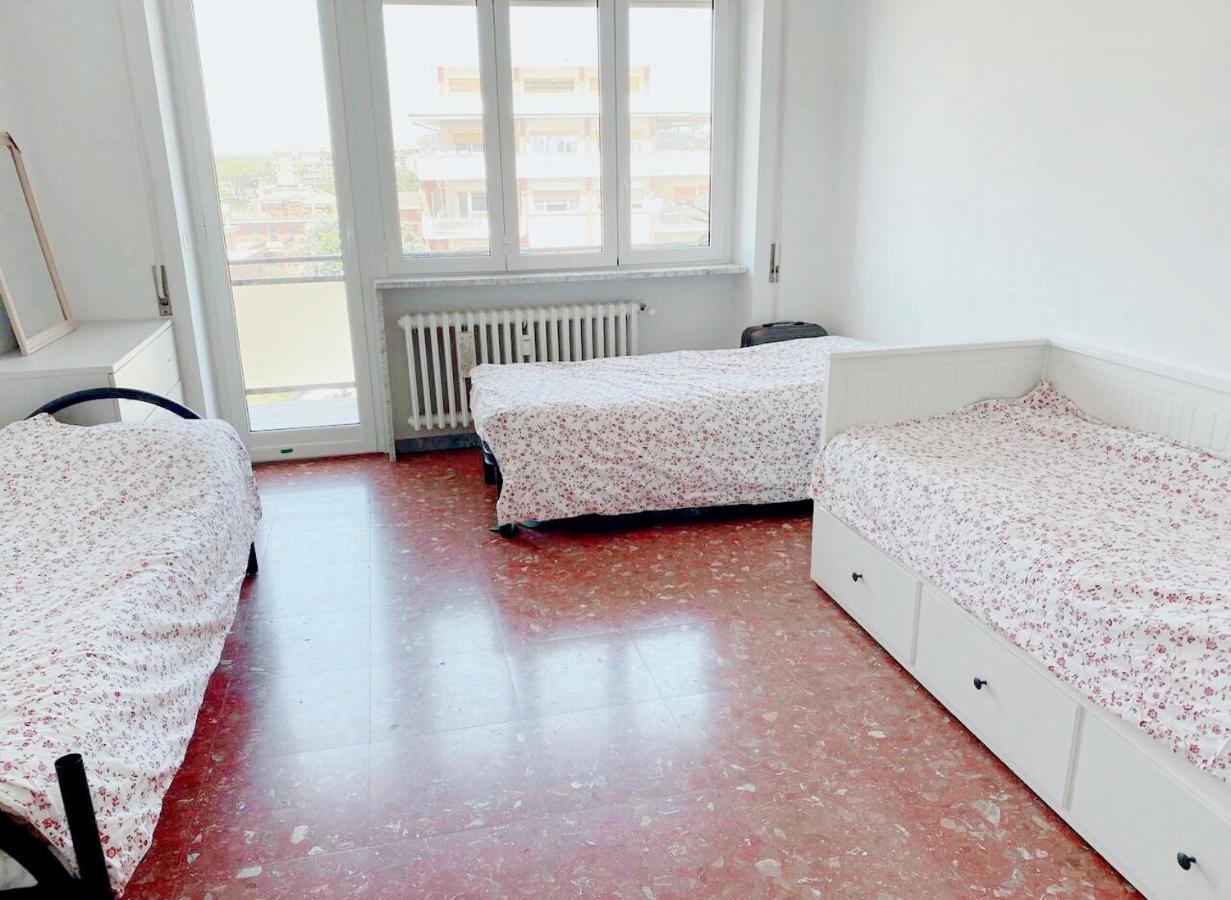 Female Dormitory For Only Female Bed & Breakfast Rome Exterior photo