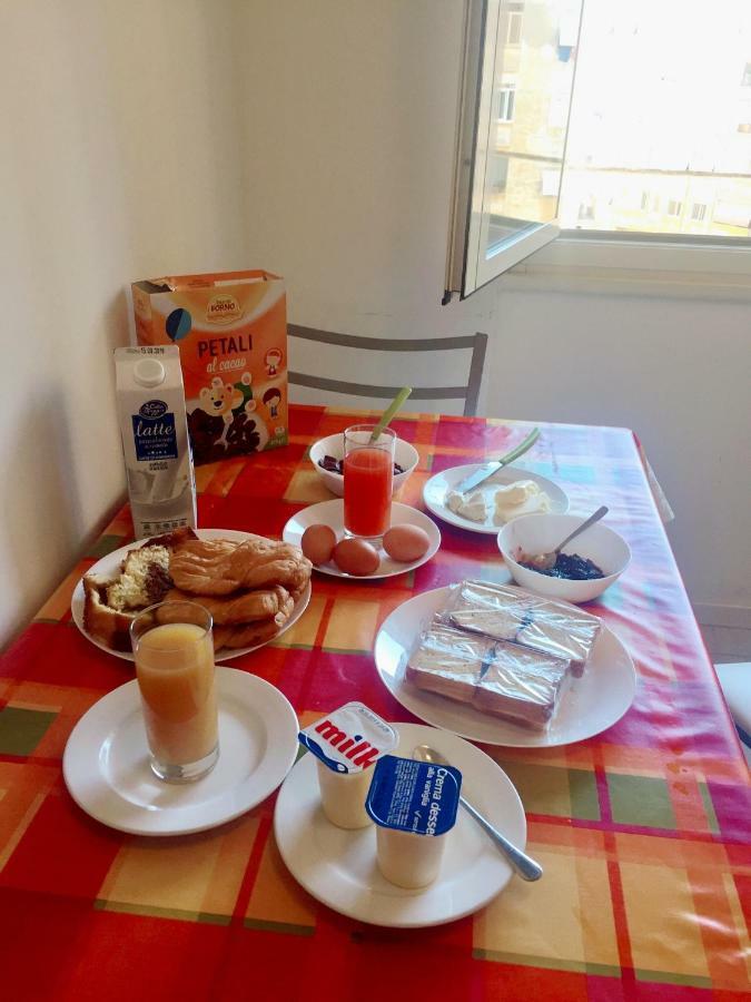 Female Dormitory For Only Female Bed & Breakfast Rome Exterior photo
